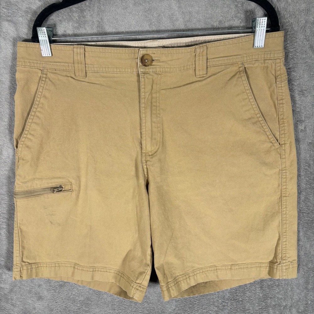 Columbia Mens Khaki Stretch Cotton Cargo Shorts Size 36 XM5264 Outdoor Hiking